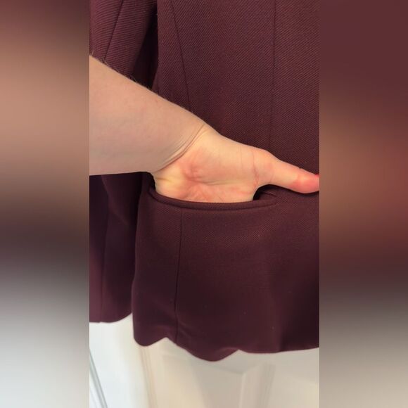 GAP Blazer - Burgundy - Two pockets - Size 10 - Ribbed-type Texture - Picture 3 of 9